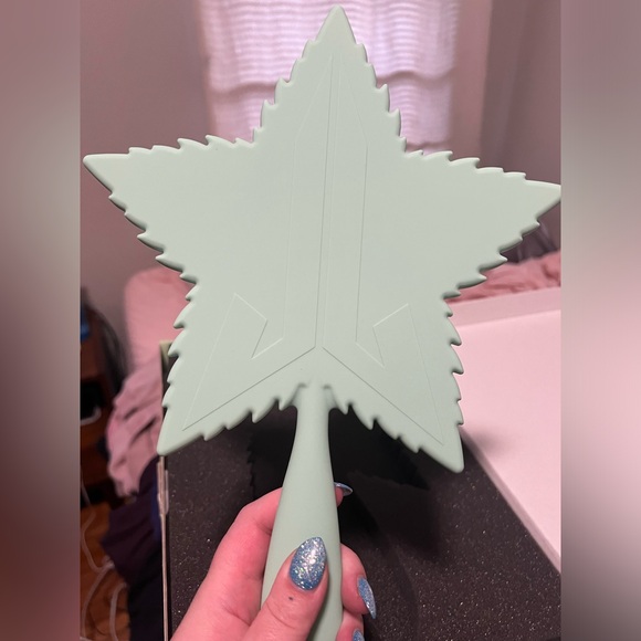 Jeffree Star 420 green leaf mirror opened but never used - Picture 4 of 4